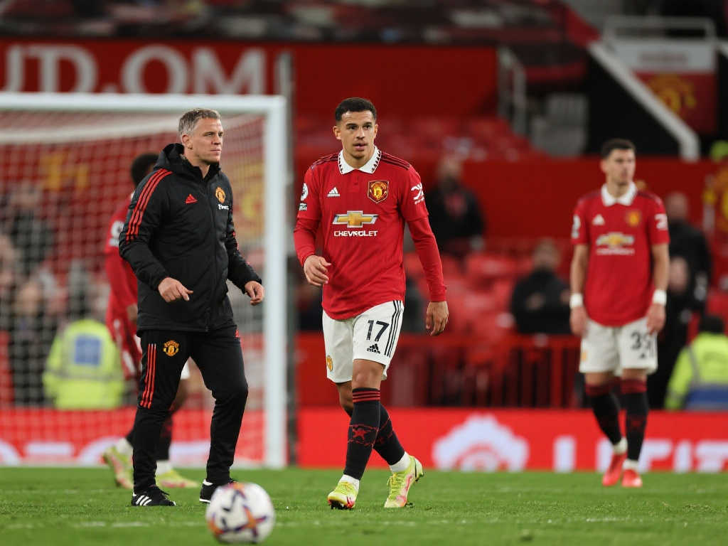 这背后究竟 这背后究竟